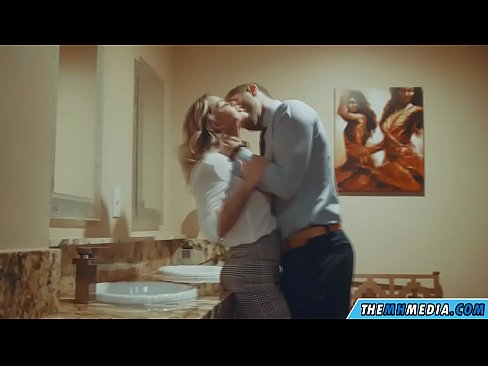❤️ Když vás na veřejných záchodcích svádí prsatá blondýna. ❤❌ Šukání video u nás cs.com-porn-mz.ru